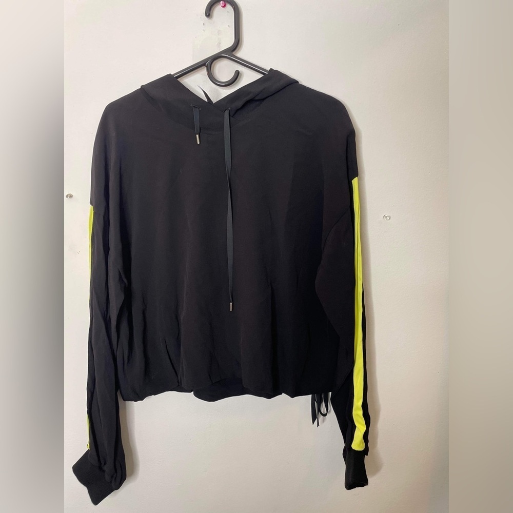 Top shop women’s small toggled viscose top